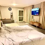 Cozy Studio W.Private Heated Swimming Pool In New Cairo