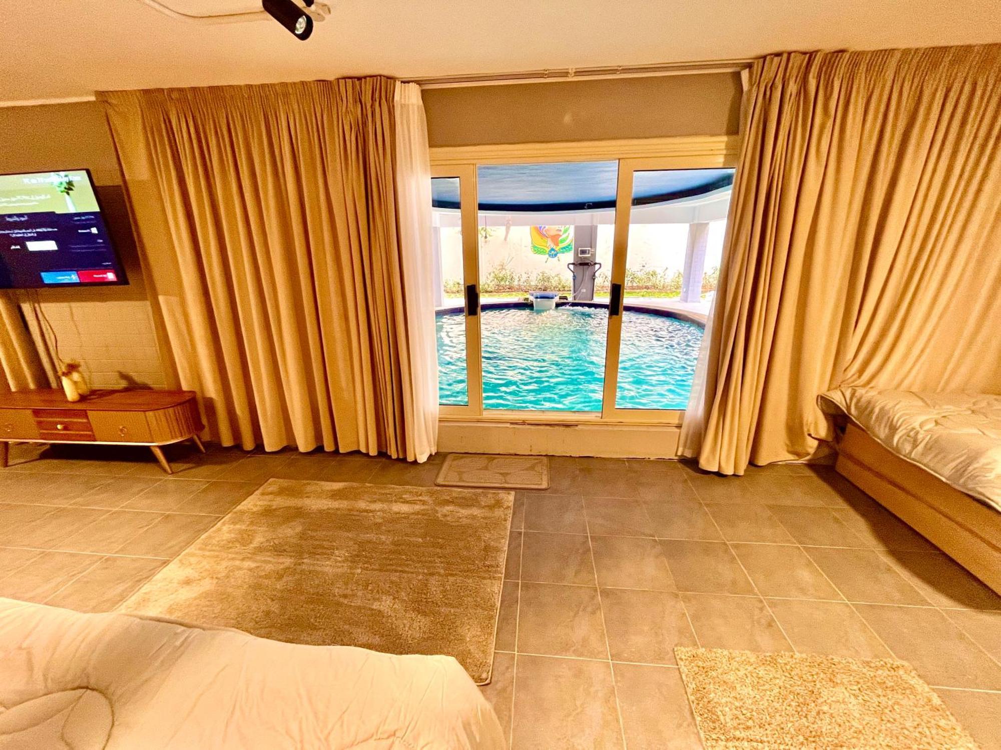 Cozy Studio W.private Heated Swimming Pool In New Apartment