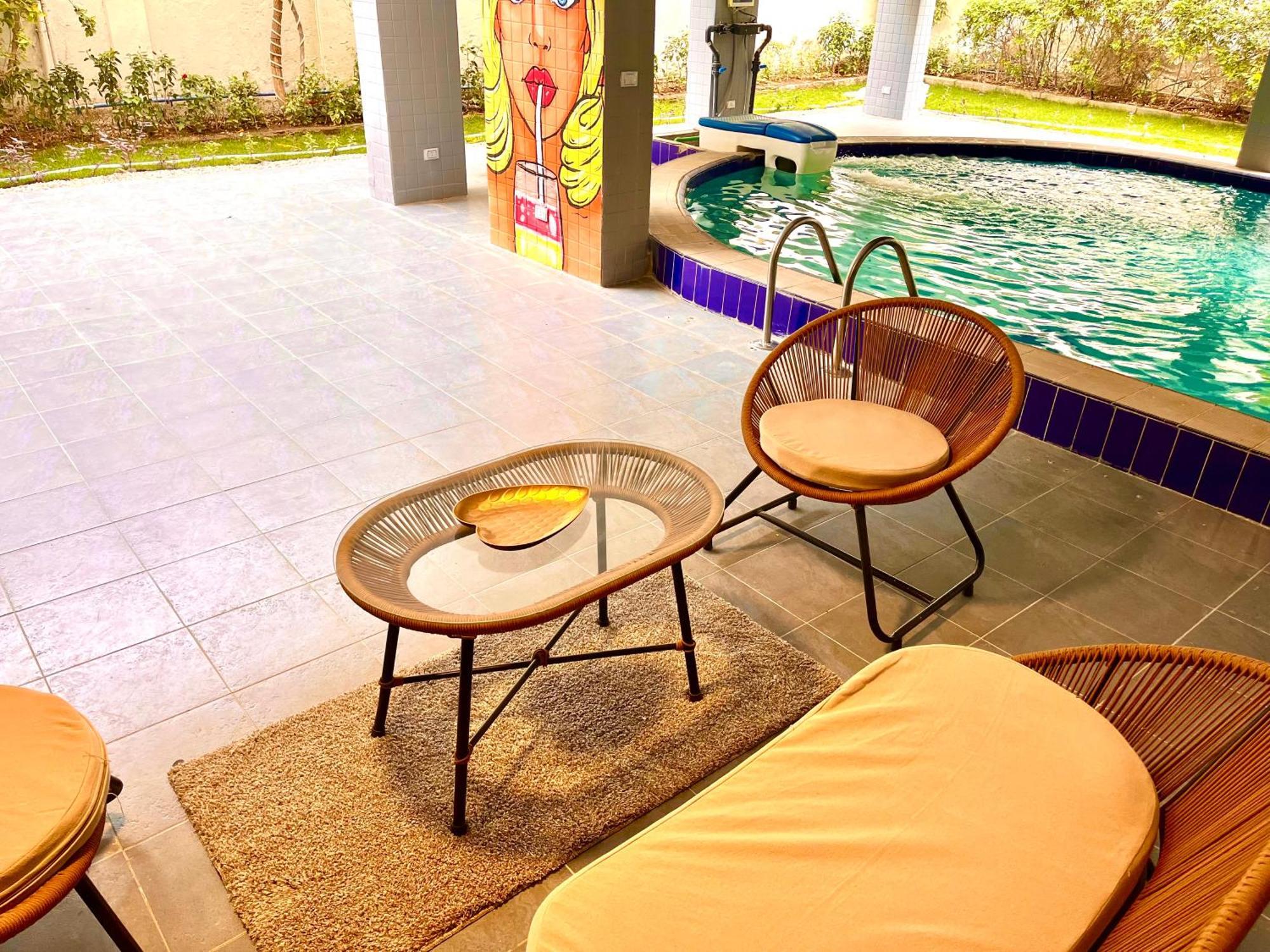 Cozy Studio W.private Heated Swimming Pool In New